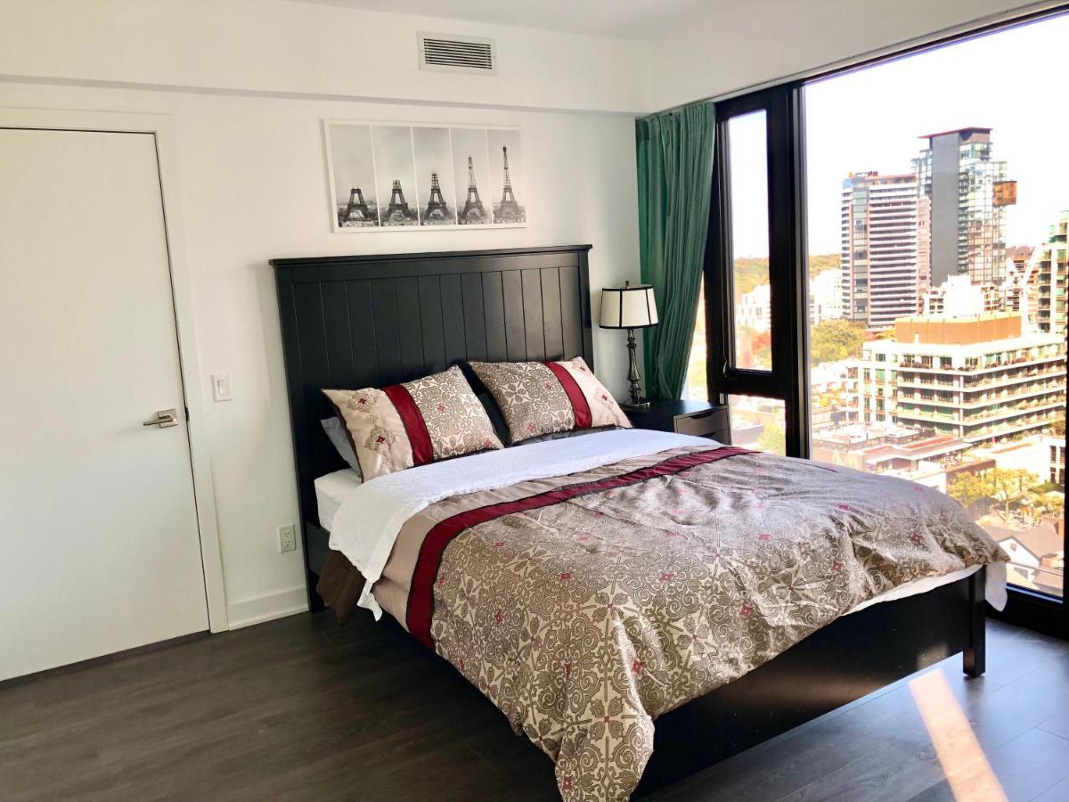 2 Bedroom Plus Den Condo Toronto Esterno foto
